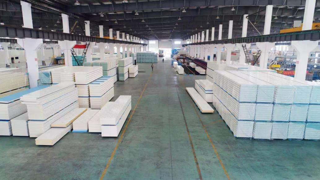 冷庫(kù)聚氨酯板有三種類(lèi)型